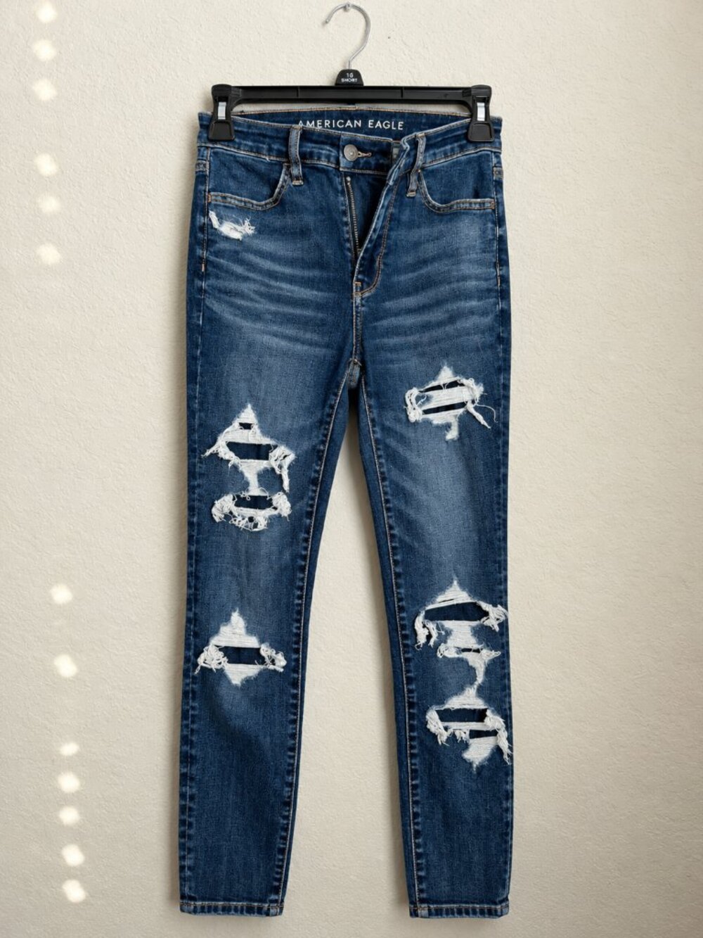 American Eagle Size 0 Distressed Ne(X)t Level Stretch Skinny Jeans. (A)